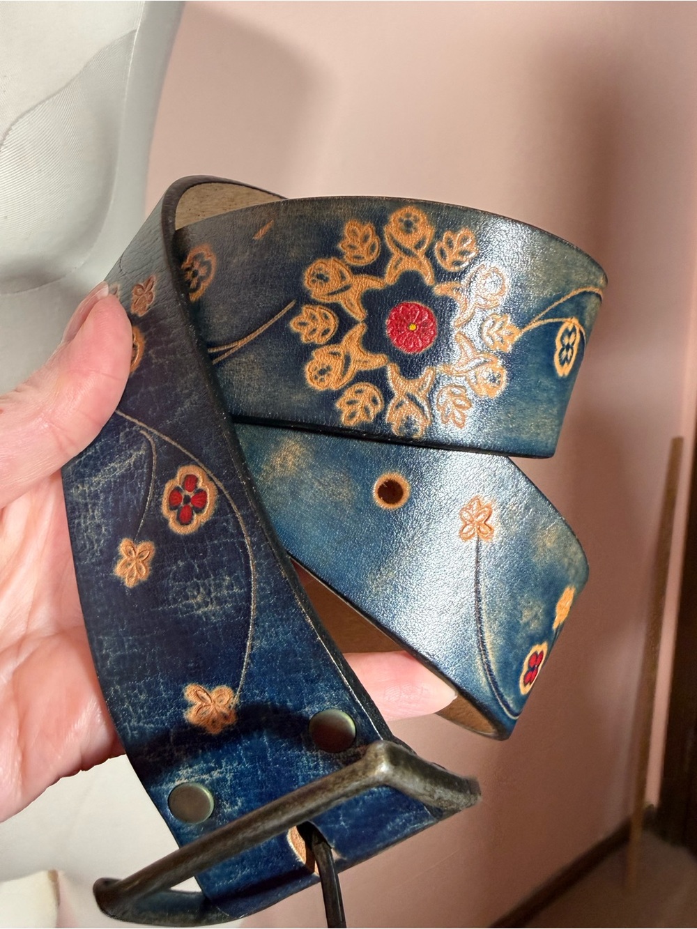 Levi’s vintage hand tooled leather blue Western boho wide belt 34